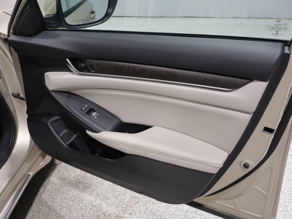 Used 2019 Honda Accord EX image 24