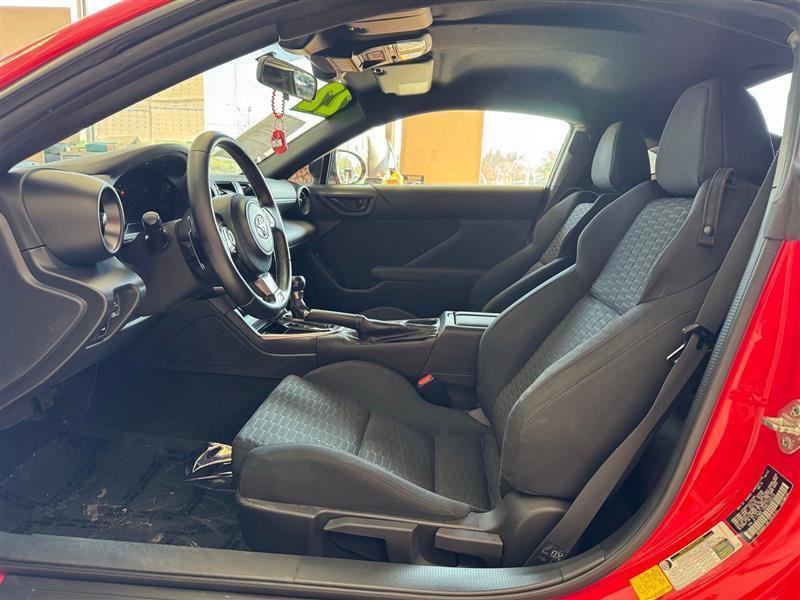 Used 2022 Toyota GR86 w/ ALL Weather Mat Package (TMS) RWD image 9