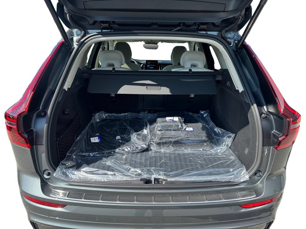 New 2027 Volvo XC60 B5 Ultra AWD/4WD image 6