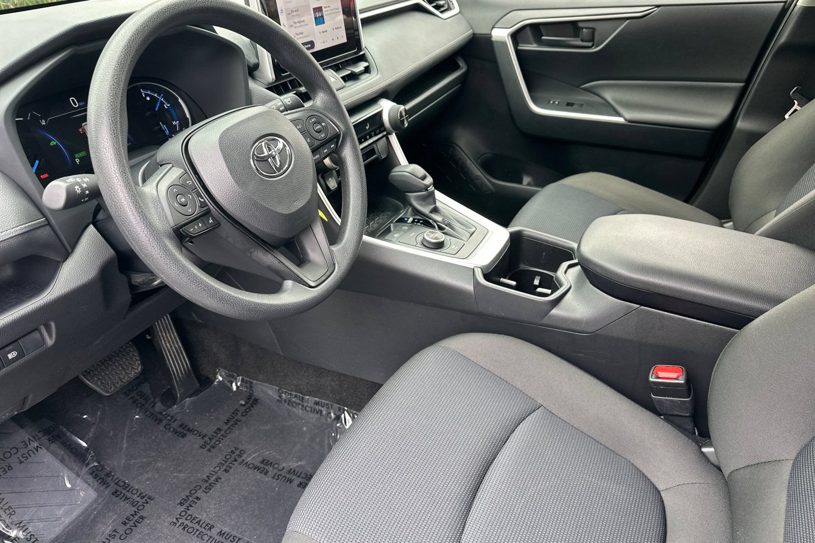 Used 2024 Toyota RAV4 LE AWD/4WD image 9