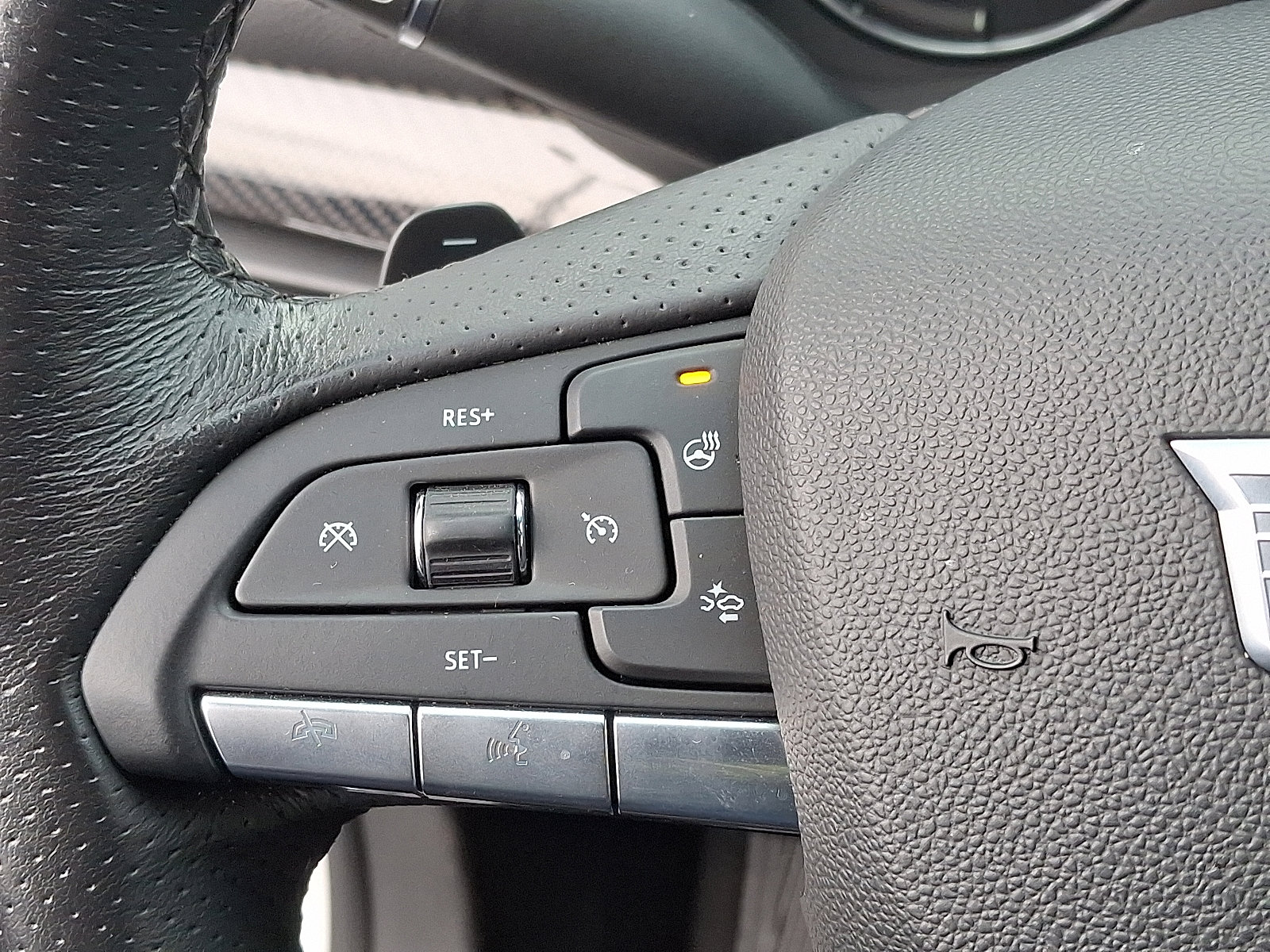 Used 2022 Cadillac XT4 Sport w/ Enhanced Visibility Package image 19