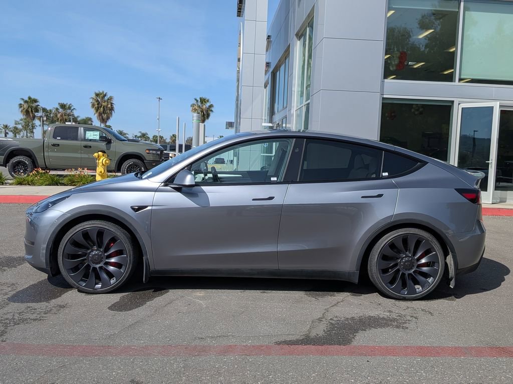 Used 2024 Tesla Model Y Performance image 2