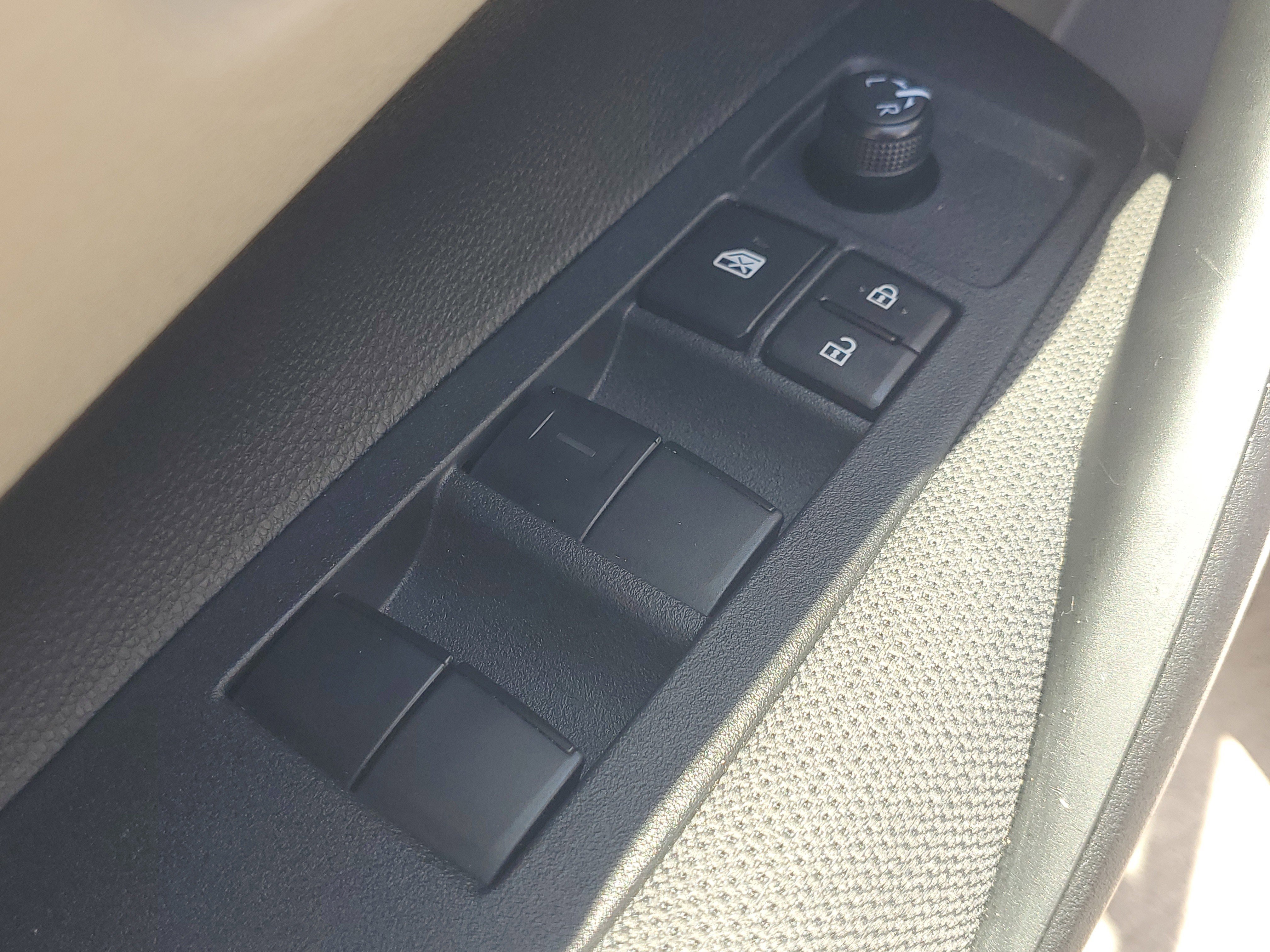 Certified 2025 Toyota Corolla LE FWD image 18