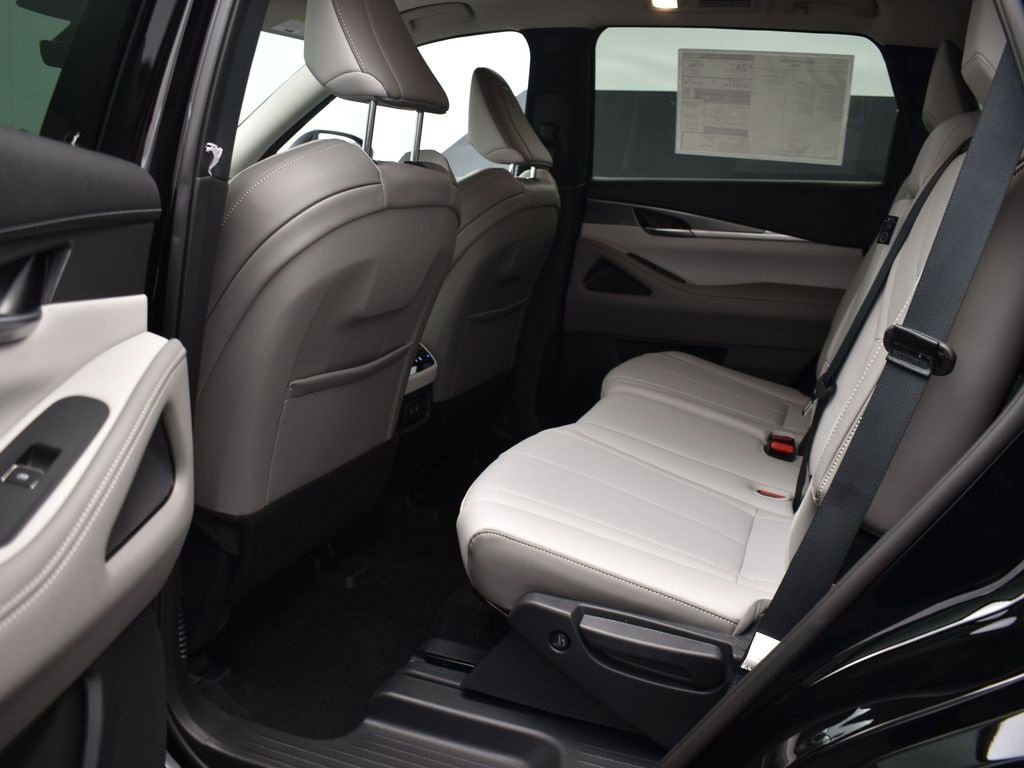 Certified 2026 INFINITI QX60 Pure w/ Cargo Package image 13