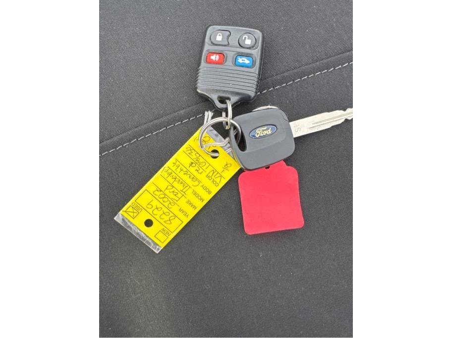 Used 2002 Ford Thunderbird image 45