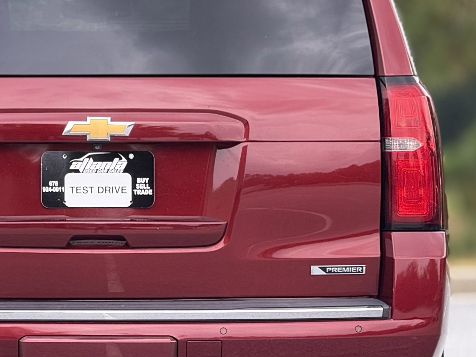 Used 2017 Chevrolet Suburban Premier image 16