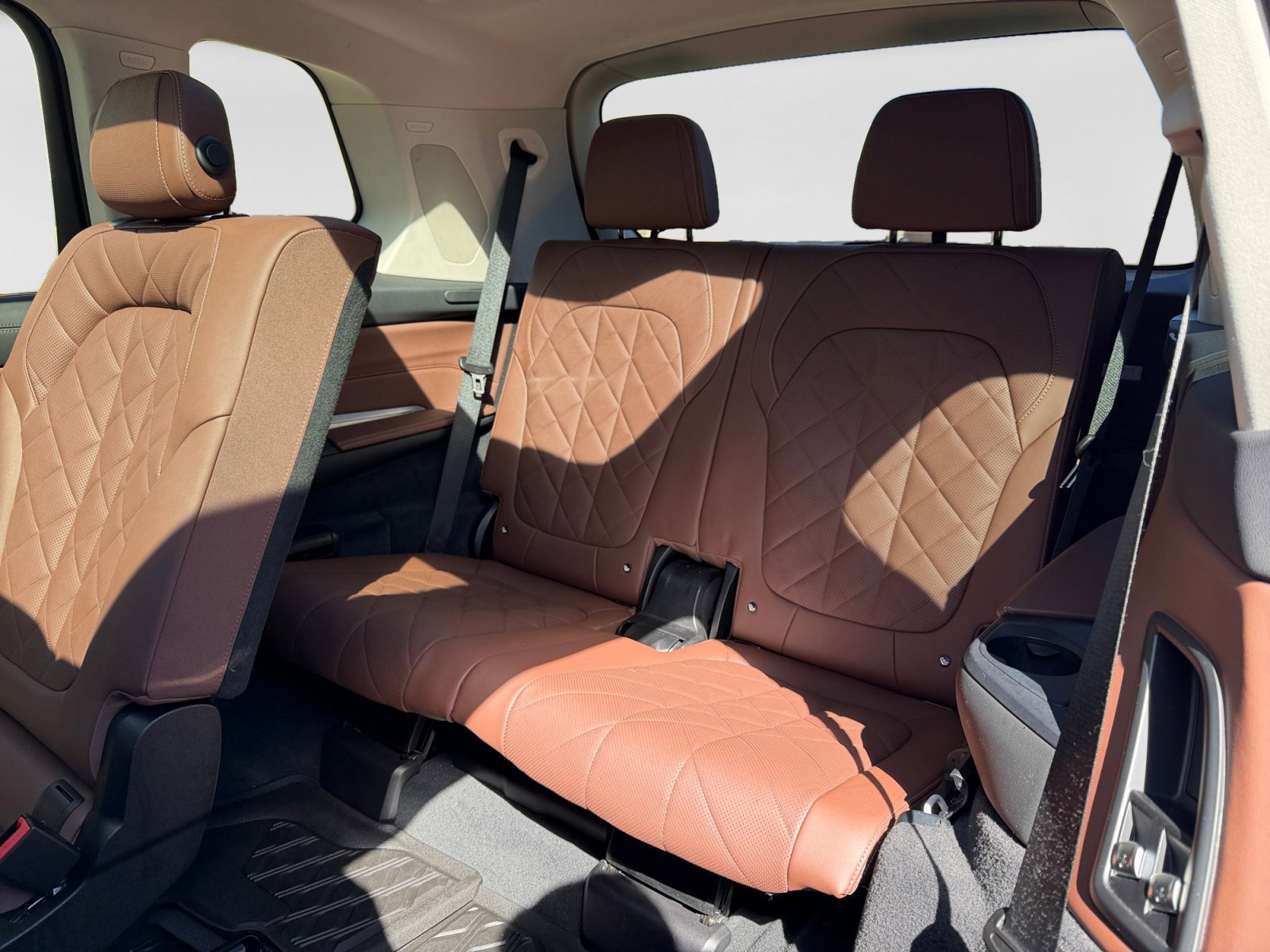 Used 2024 BMW X7 xDrive40i w/ Premium Package AWD/4WD image 26