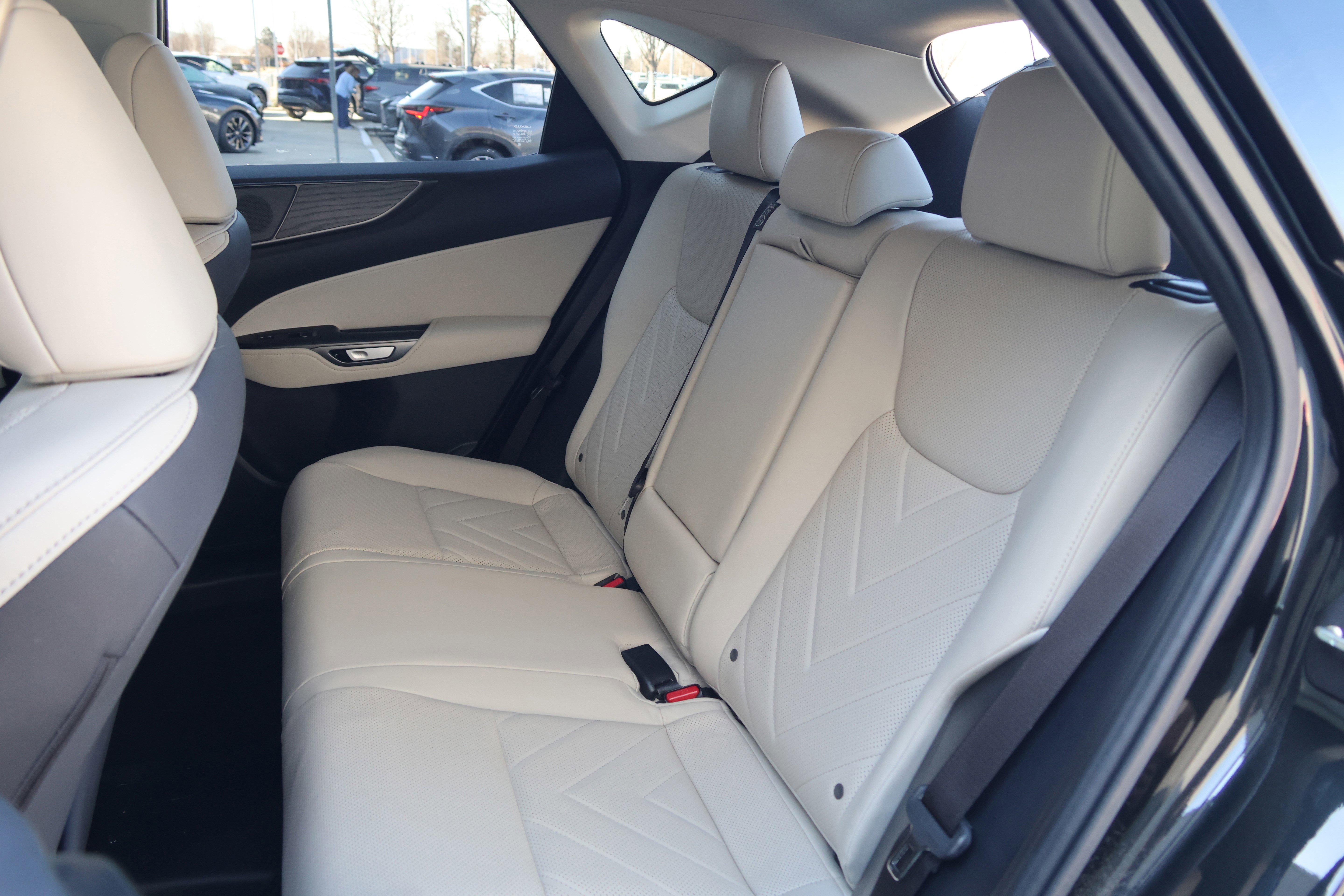 Certified 2025 Lexus NX 450h+ AWD w/ Towing Package (2000 Lbs) image 39