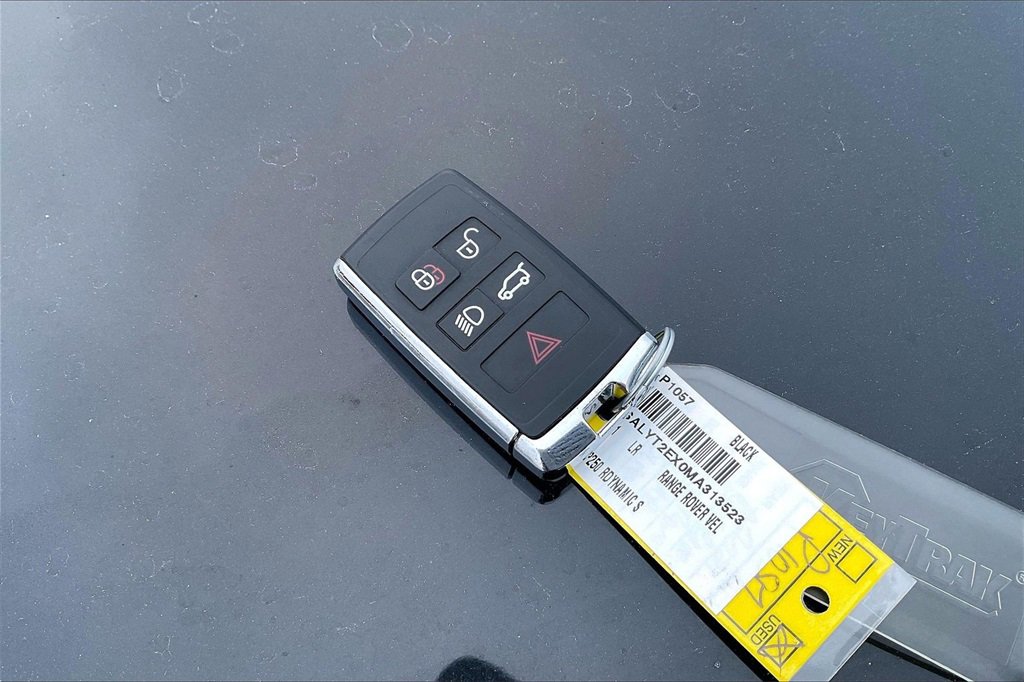 Used 2021 Land Rover Range Rover Velar R-Dynamic S image 35