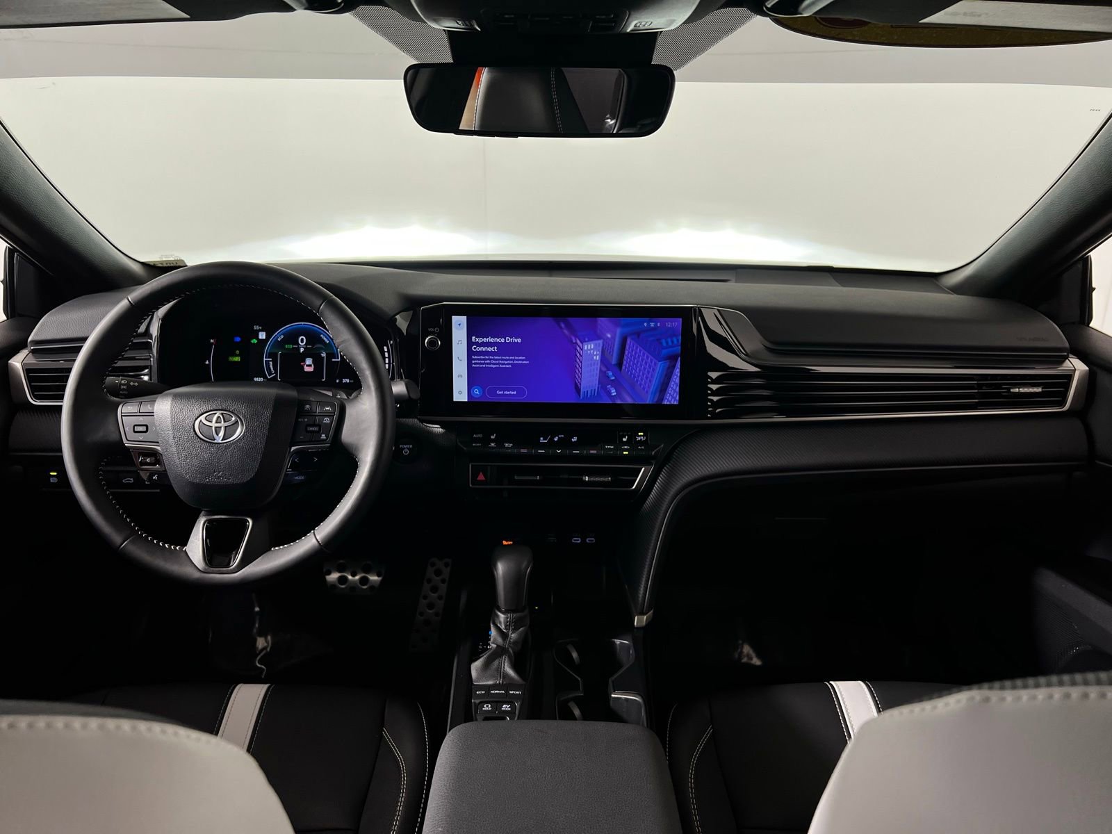 Used 2026 Toyota Camry SE w/ Multimedia Upgrade Package FWD image 23