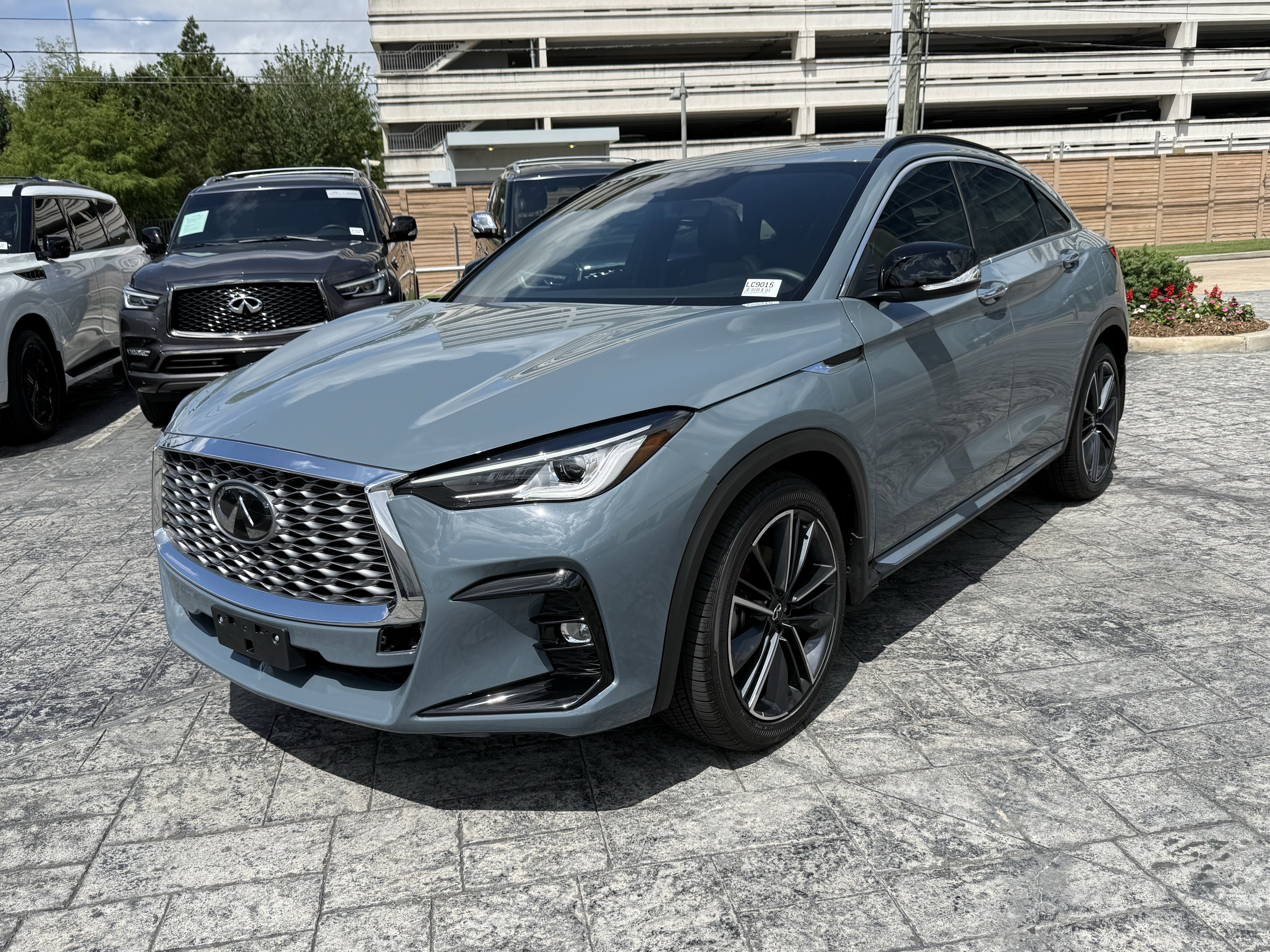 Certified 2025 INFINITI QX55 Luxe w/ Cargo Package AWD/4WD image 3
