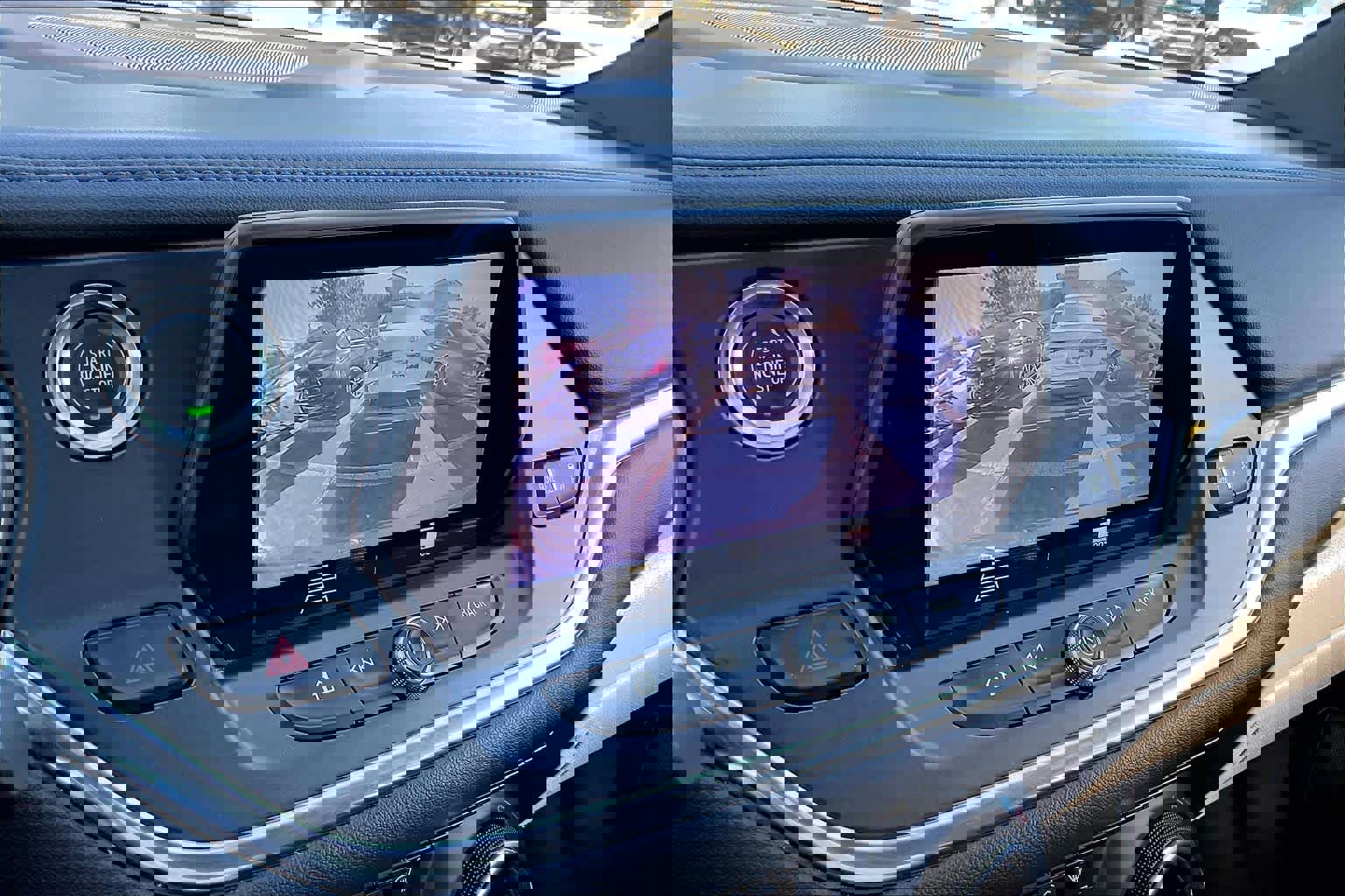 Used 2019 Chevrolet Blazer LT image 21