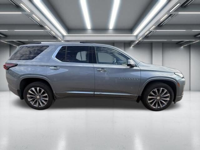 Used 2023 Chevrolet Traverse Premier w/ LPO, Floor Liner Package
