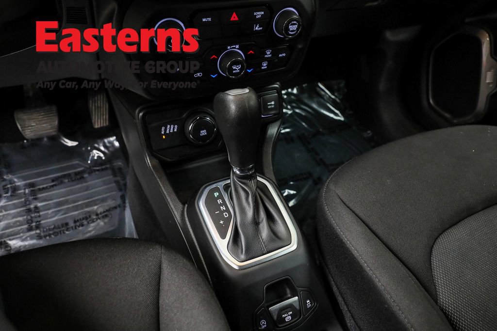 Used 2023 Jeep Renegade Latitude image 13