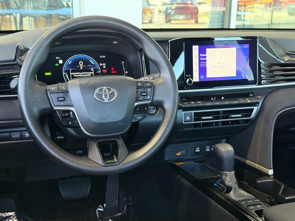 Used 2025 Toyota Camry LE image 31