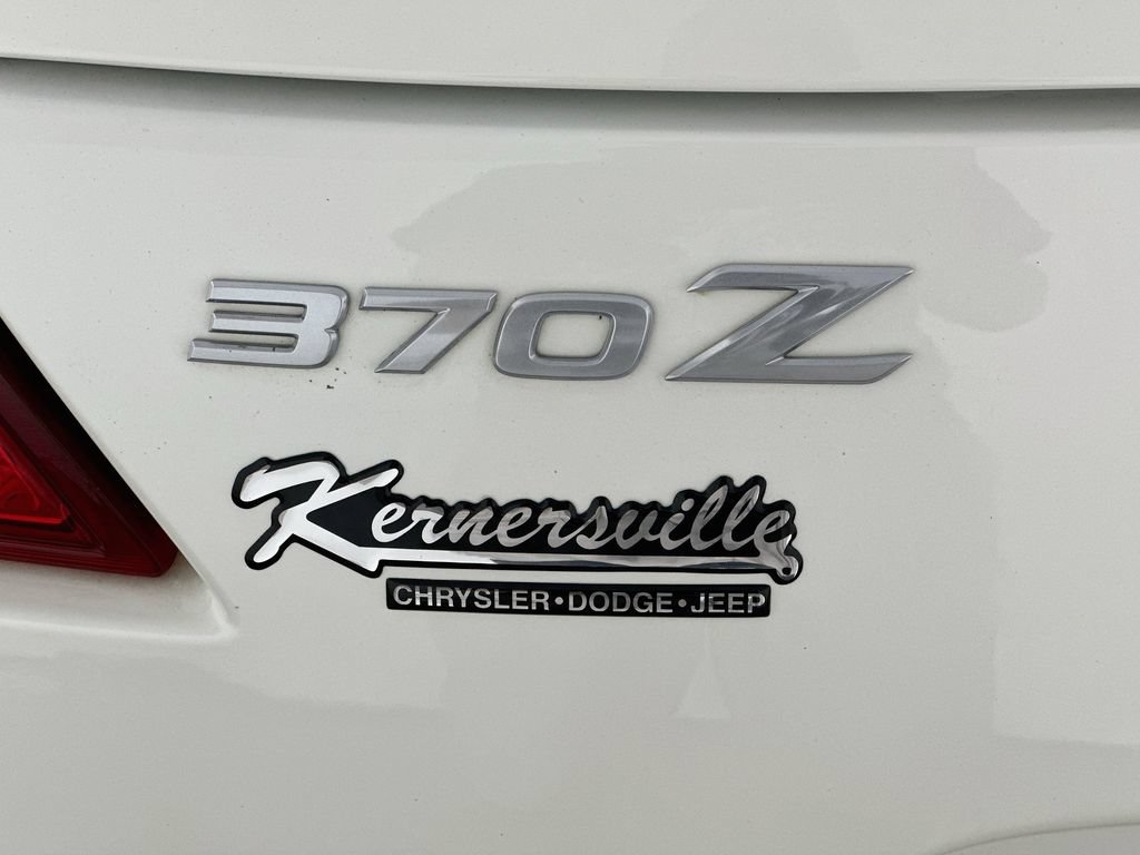 Used 2019 Nissan 370Z Touring RWD image 23