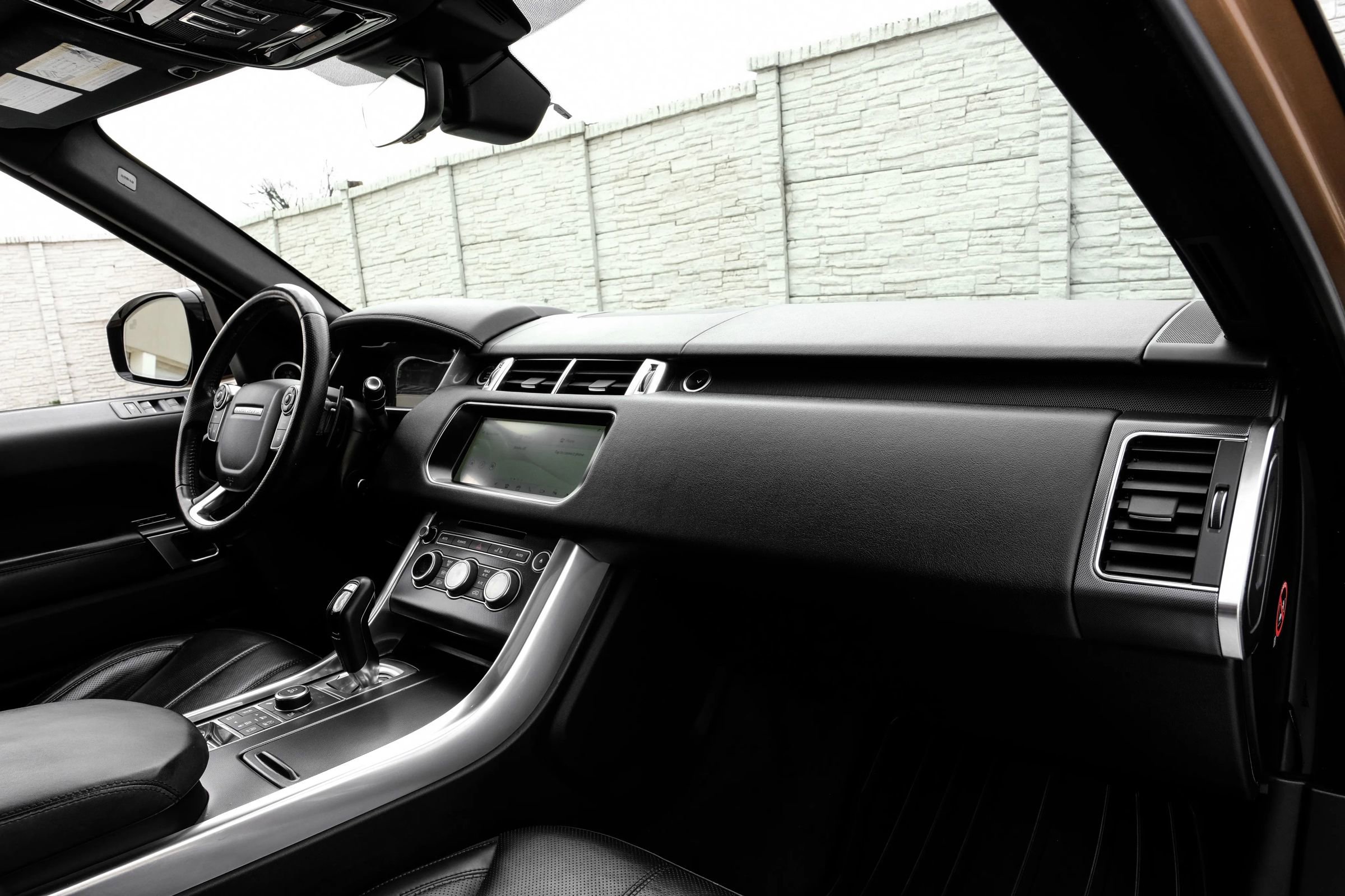 Used 2017 Land Rover Range Rover Sport image 16