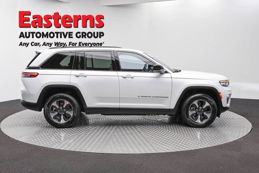 Used 2024 Jeep Grand Cherokee Limited 4xe AWD/4WD image 4