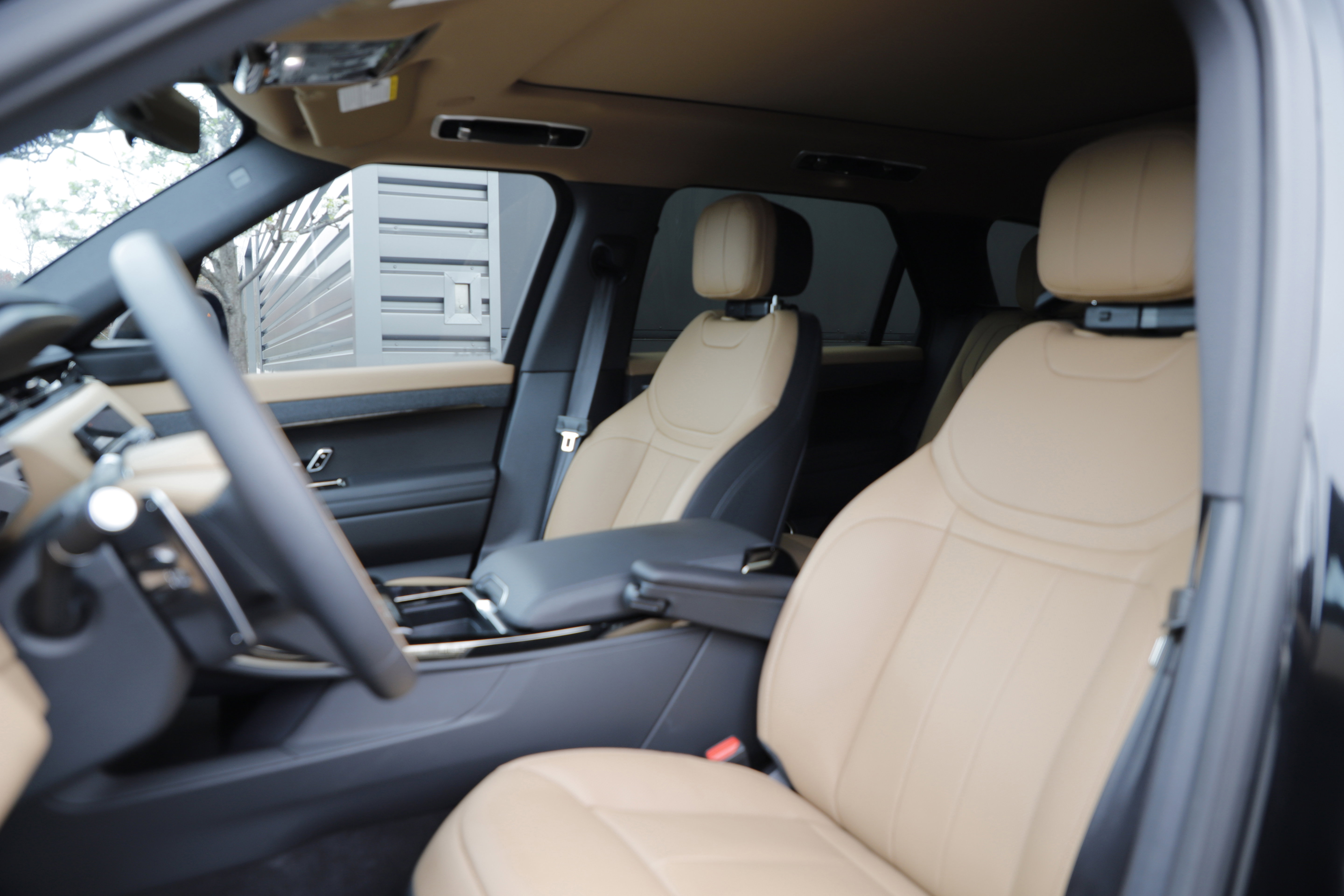 New 2026 Land Rover Range Rover Sport Dynamic SE AWD/4WD image 15