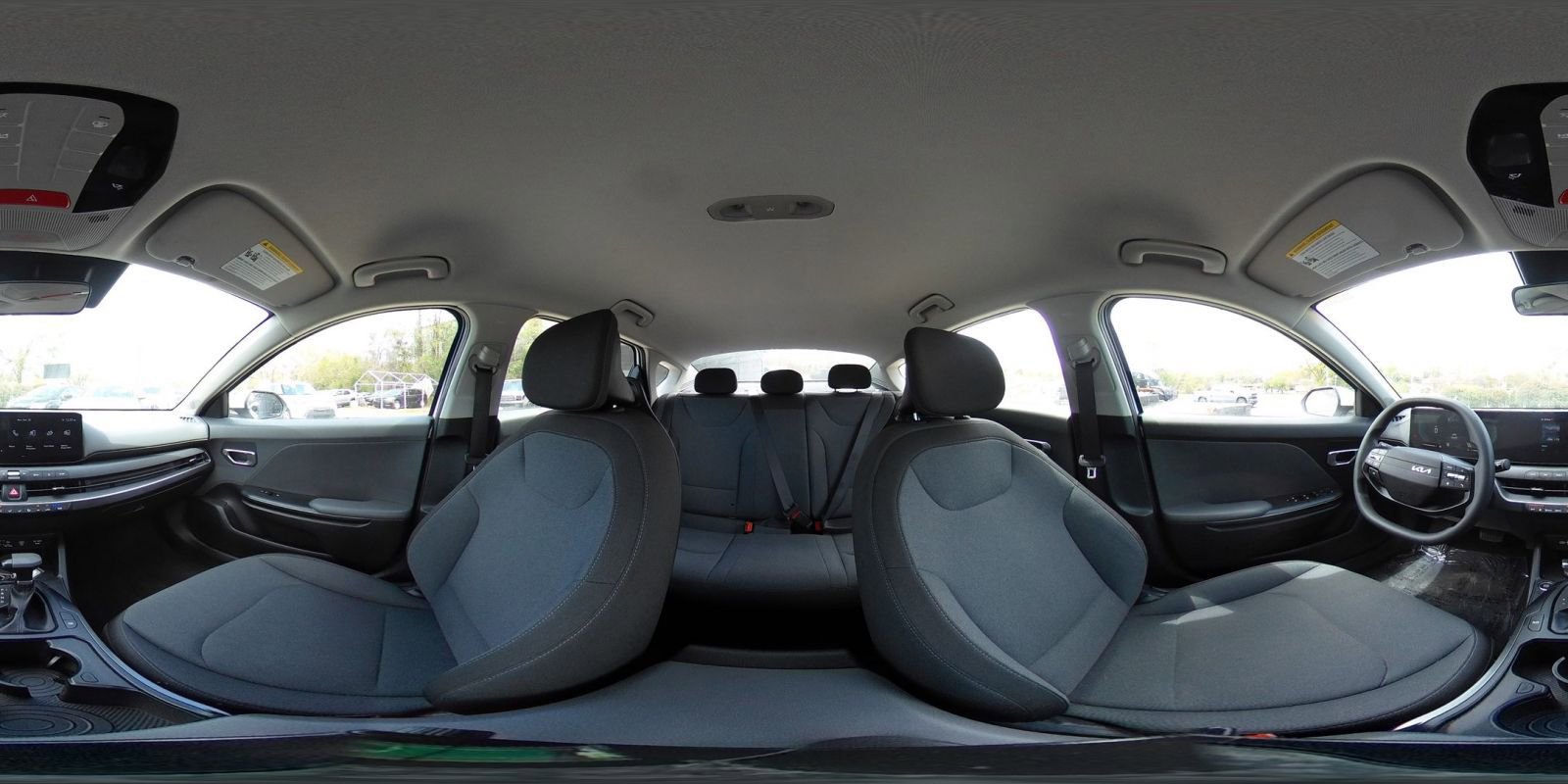 Used 2025 Kia K4 LXS image 40