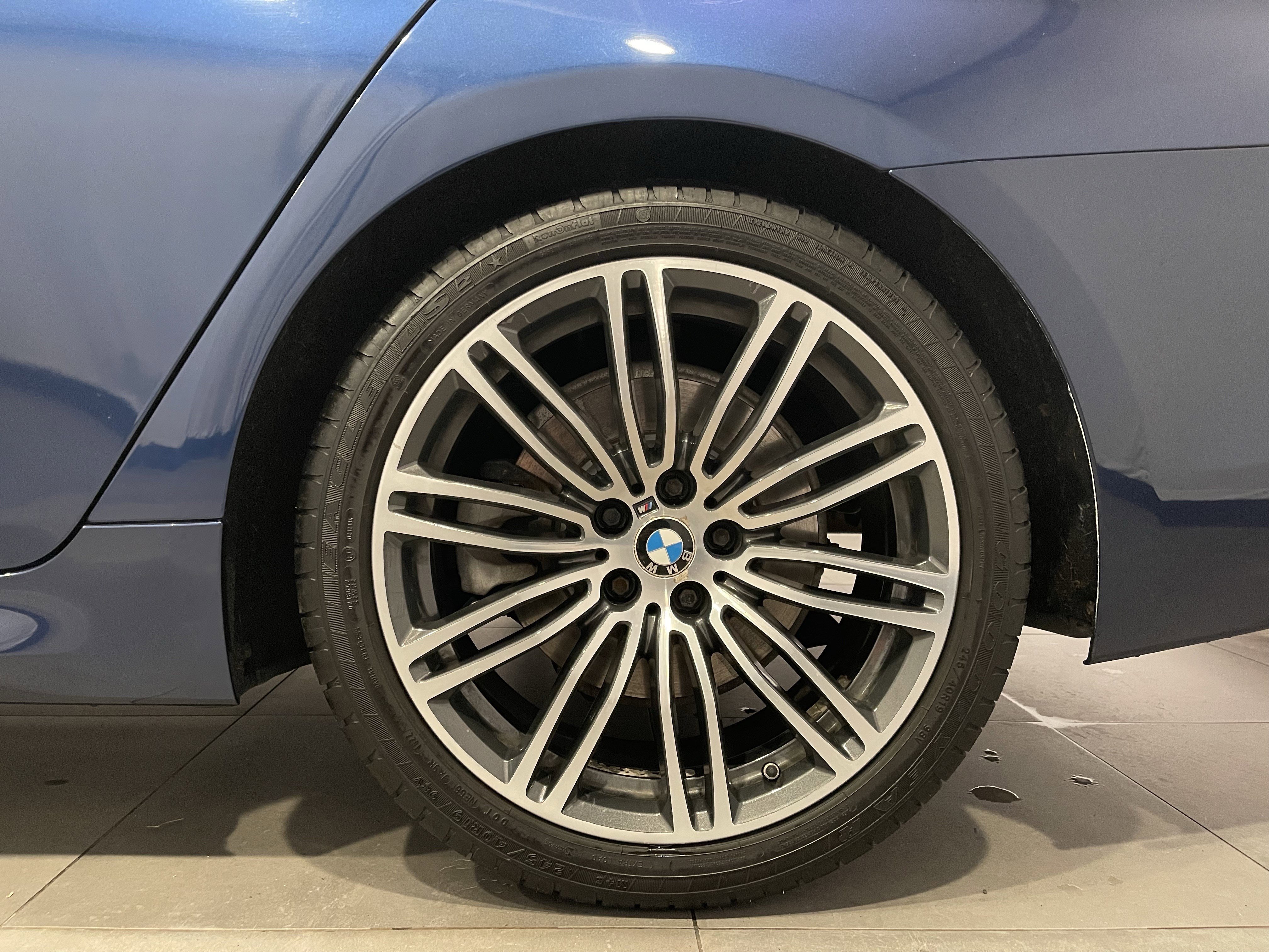Used 2019 BMW 530i xDrive w/ M Sport Package AWD/4WD image 8