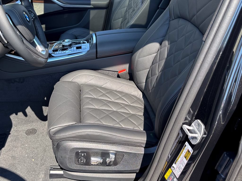 New 2026 BMW X5 xDrive50e w/ Executive Package AWD/4WD image 15