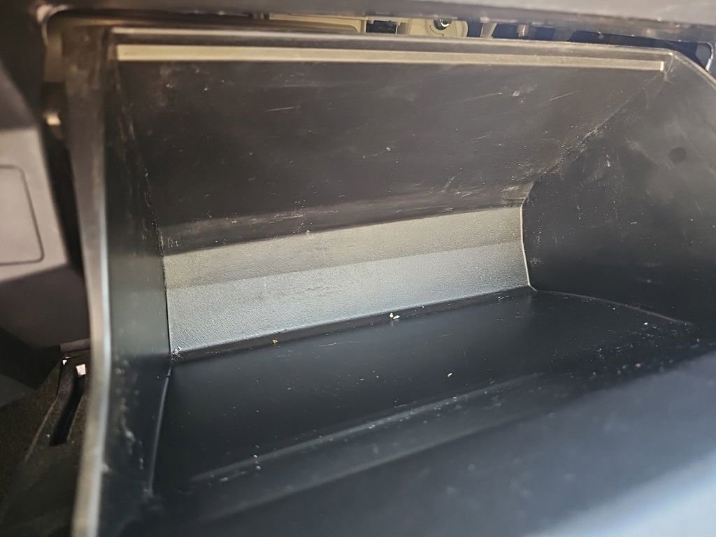 Used 2018 Toyota RAV4 XLE FWD image 25
