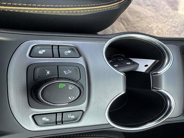 Used 2024 GMC Terrain AT4 image 33