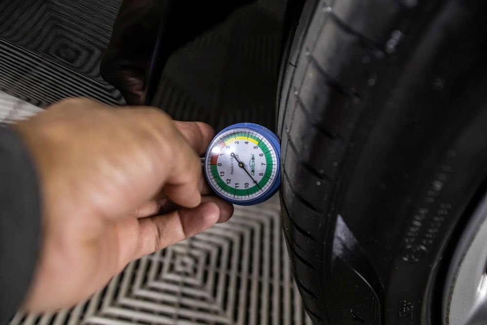 Used 2022 BMW 740i xDrive w/ Premium Package image 49