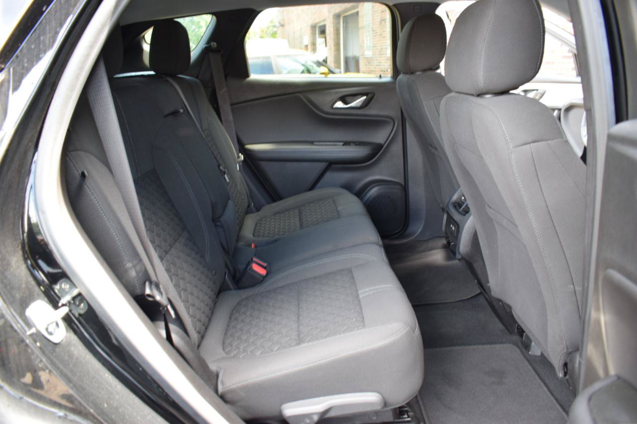 Used 2022 Chevrolet Blazer LT FWD image 37