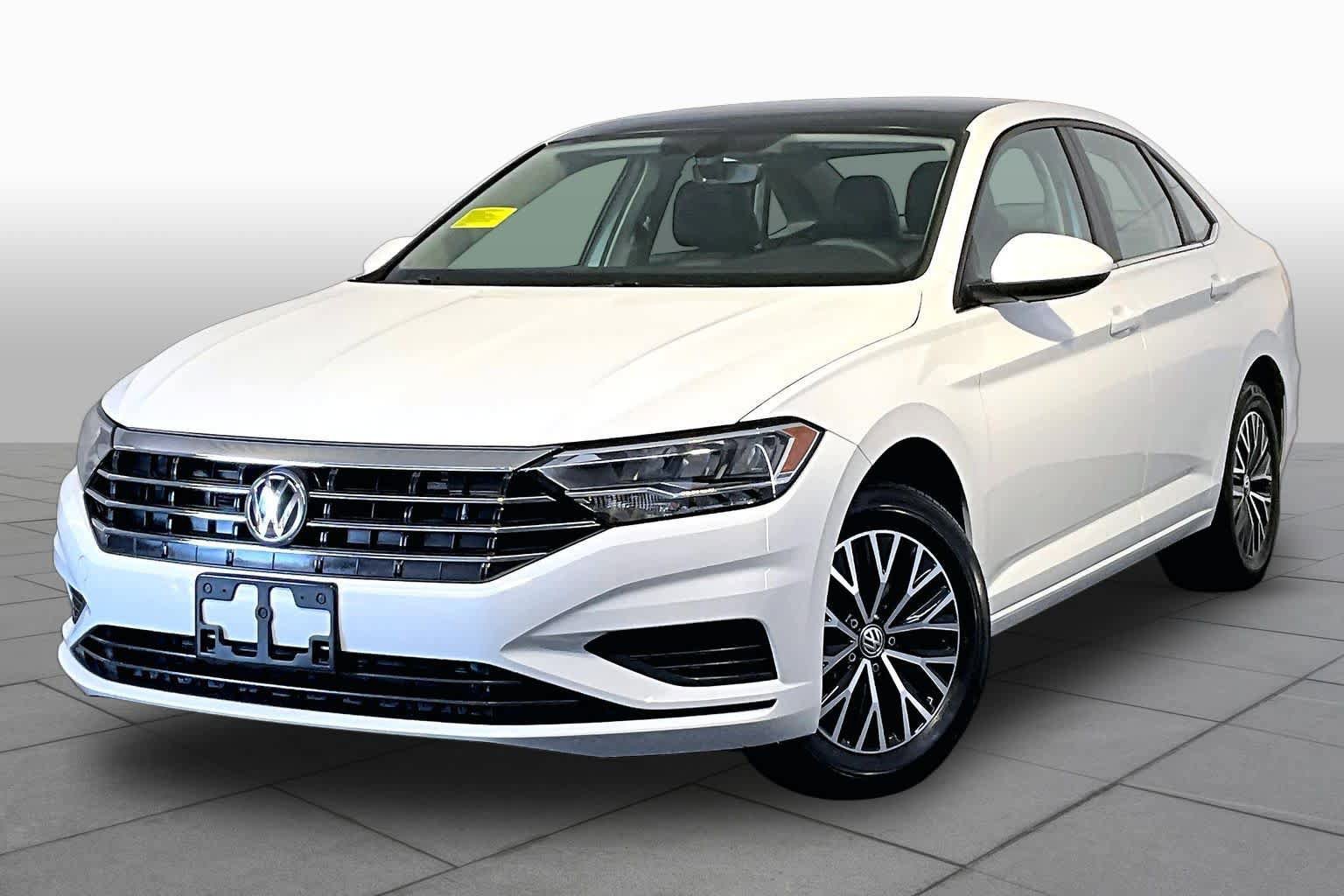 Used 2021 Volkswagen Jetta SE FWD image 1