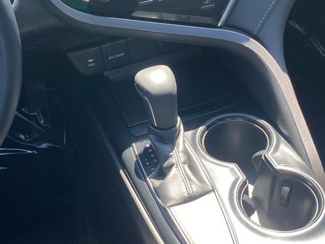 Used 2018 Toyota Camry SE w/ Moonroof Package FWD image 14