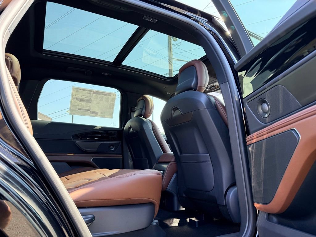 New 2026 Lincoln Nautilus Reserve w/ Jet Appearance Package AWD/4WD image 24