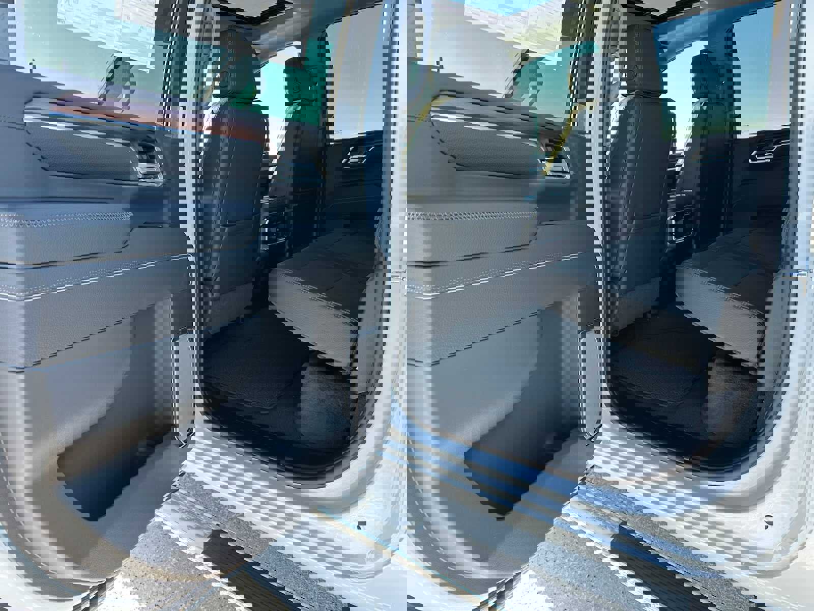 New 2026 GMC Sierra 2500 Denali w/ Denali Reserve Package image 15