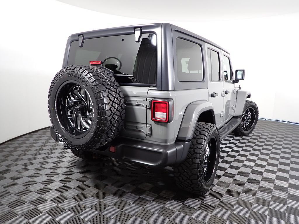 Used 2022 Jeep Wrangler Unlimited Sahara AWD/4WD image 17