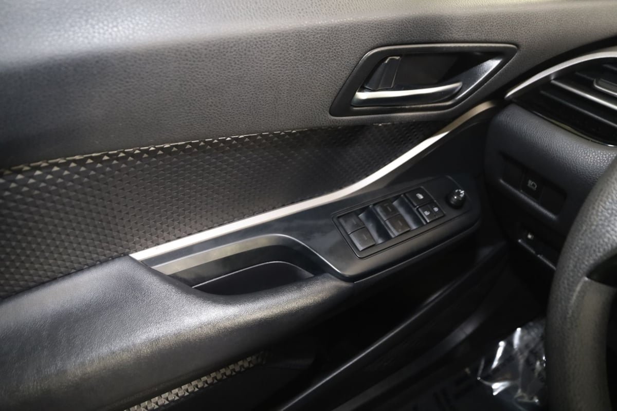 Used 2021 Toyota C-HR LE FWD image 25