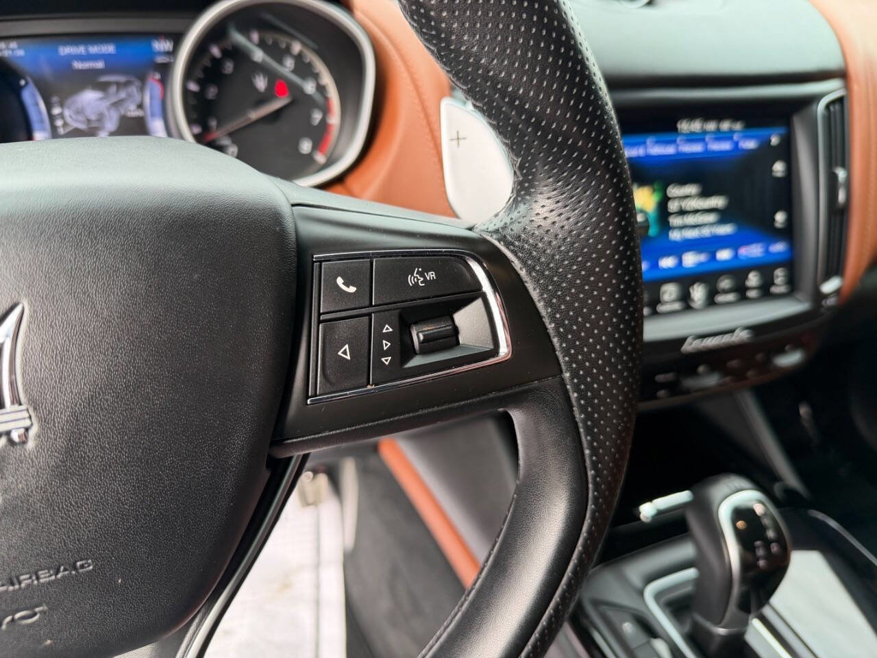 Used 2017 Maserati Levante w/ Sport Package image 44