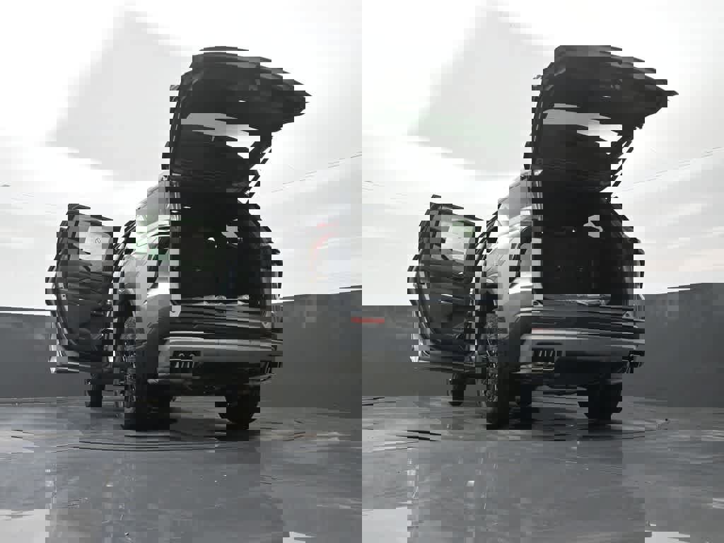 New 2026 Chevrolet Traverse Z71 w/ Enhanced Driving Package image 32