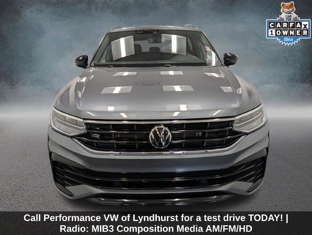 Used 2023 Volkswagen Tiguan SE R-Line AWD/4WD image 2