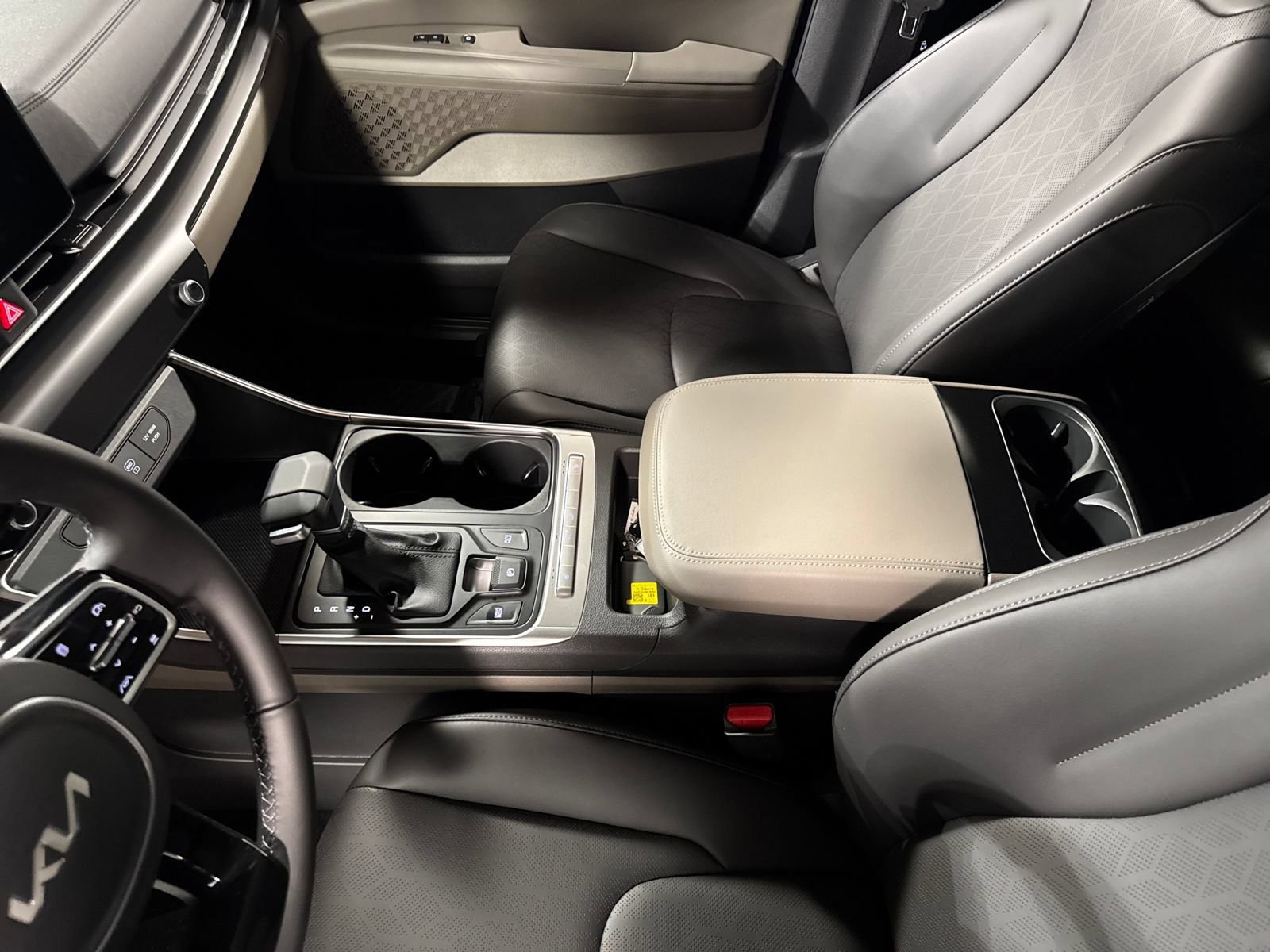New 2026 Kia Carnival FWD image 22
