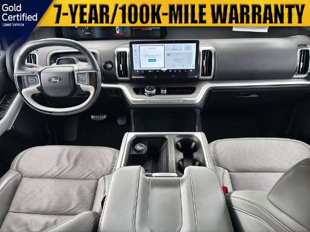 Used 2025 Ford Expedition Platinum w/ Driver's Package AWD/4WD image 12
