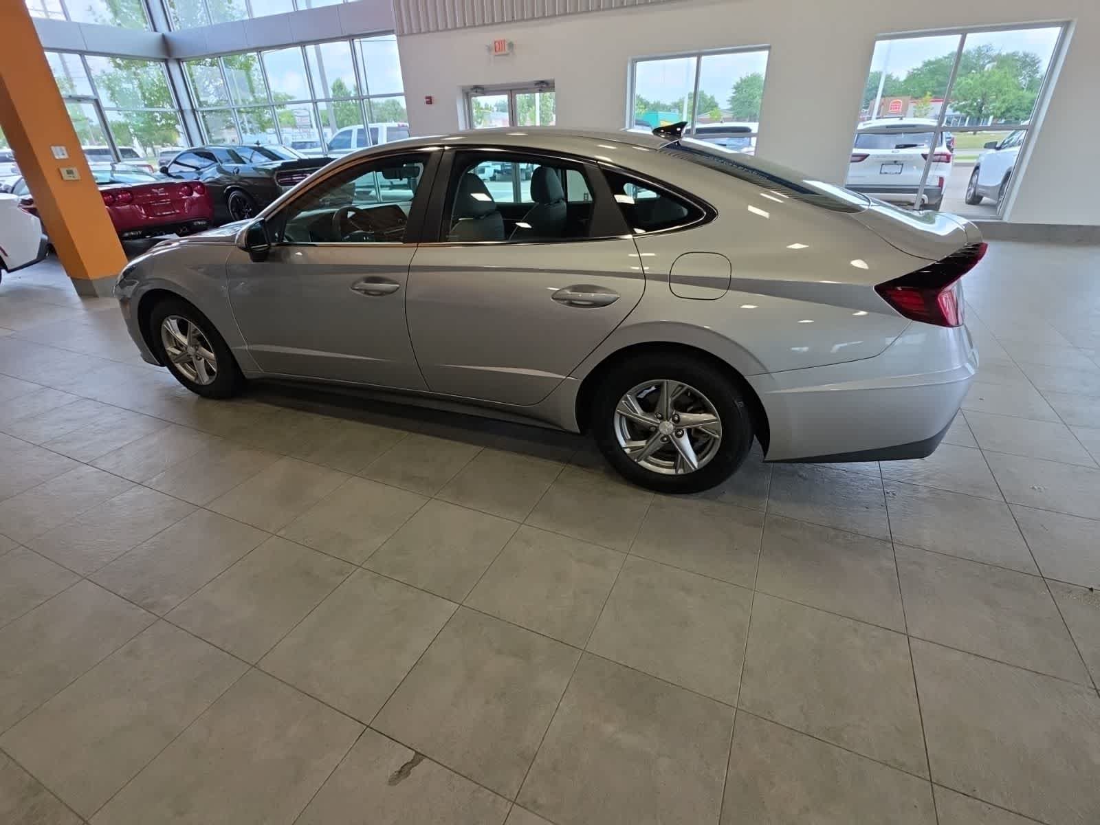 Used 2022 Hyundai Sonata SE FWD image 13