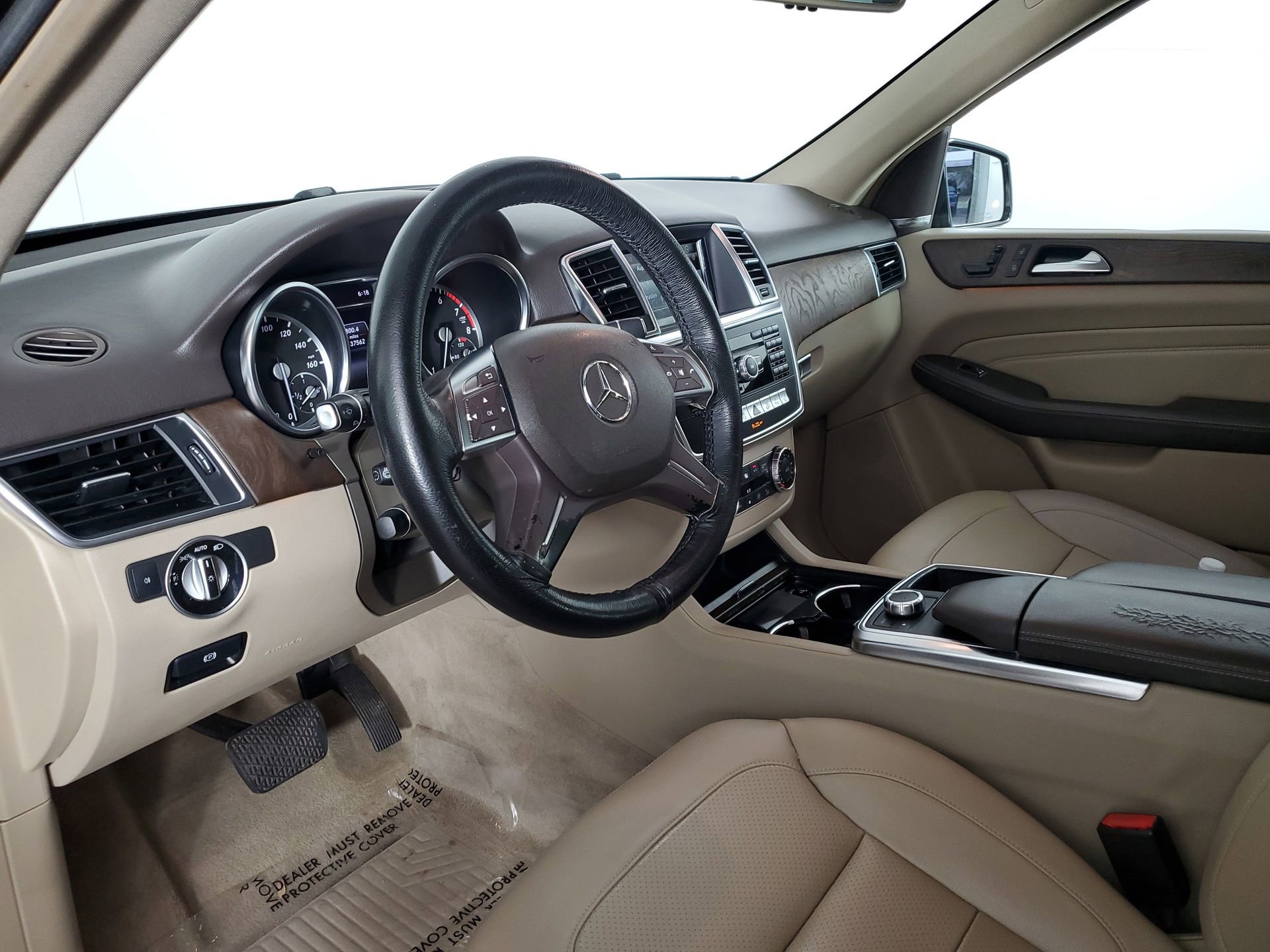 Used 2015 Mercedes-Benz ML 350 4MATIC image 27