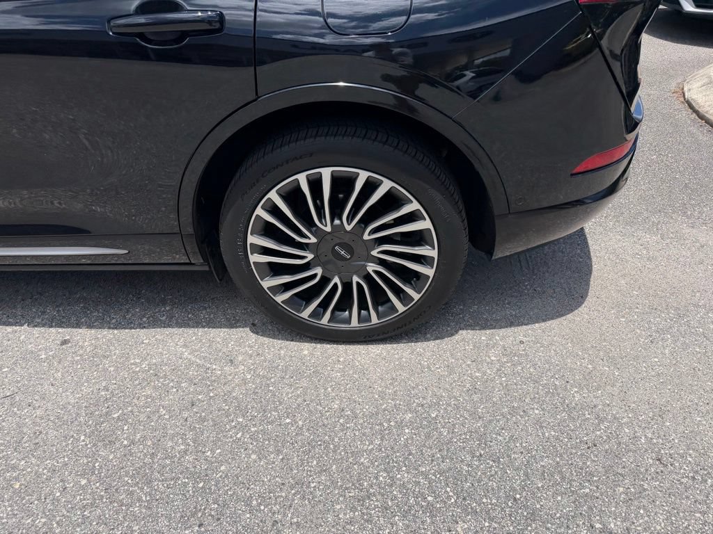 Used 2020 Lincoln Corsair Reserve w/ Equipment Group 201A FWD image 8