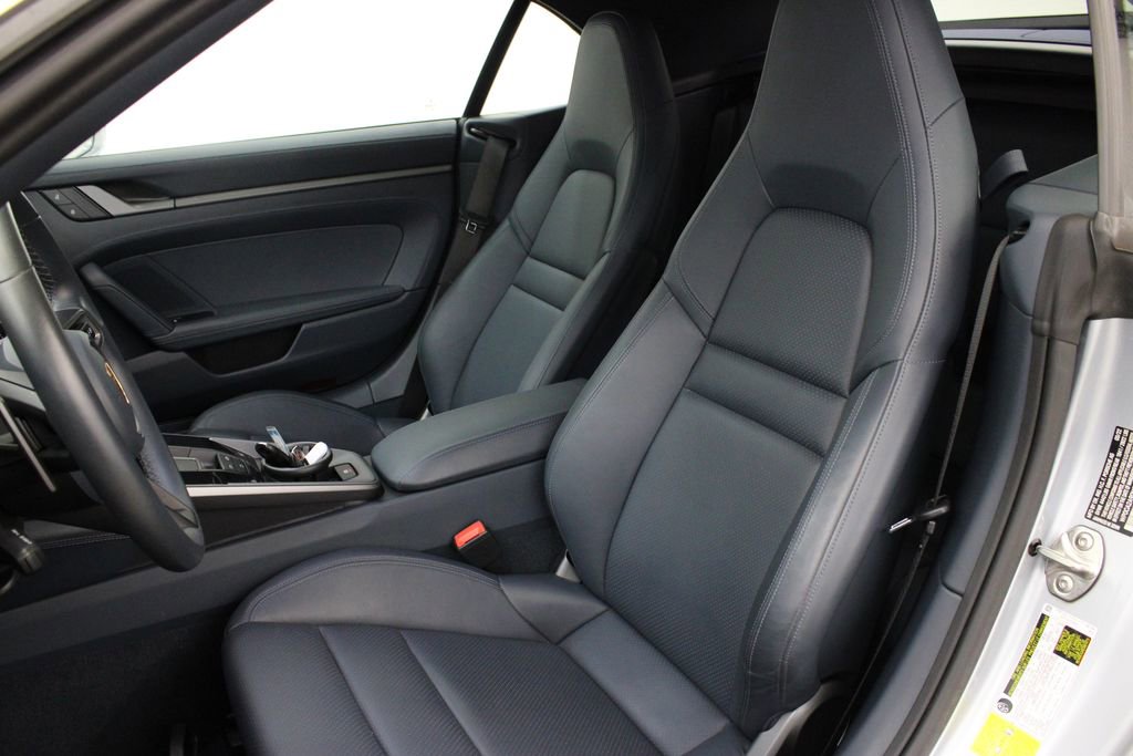 Certified 2022 Porsche 911 Carrera image 5
