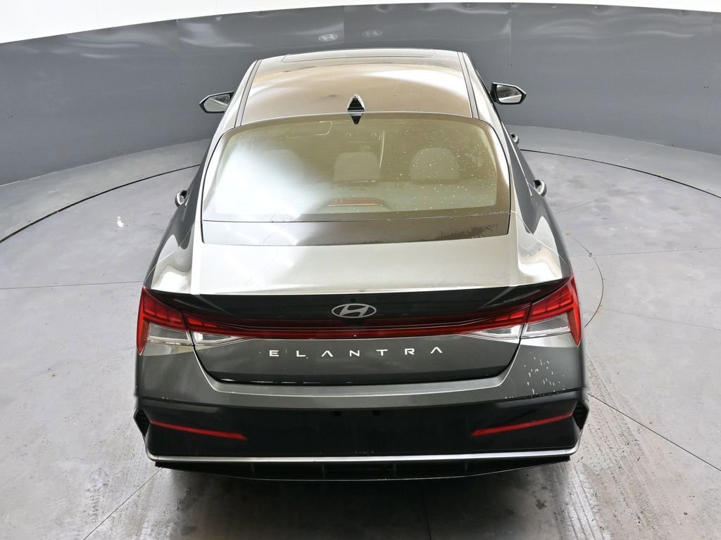 Certified 2024 Hyundai Elantra SEL w/ Convenience Package image 49