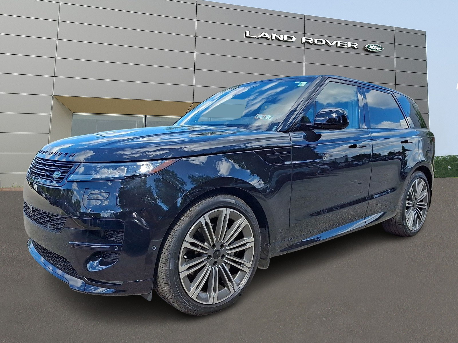 New 2026 Land Rover Range Rover Sport Dynamic SE