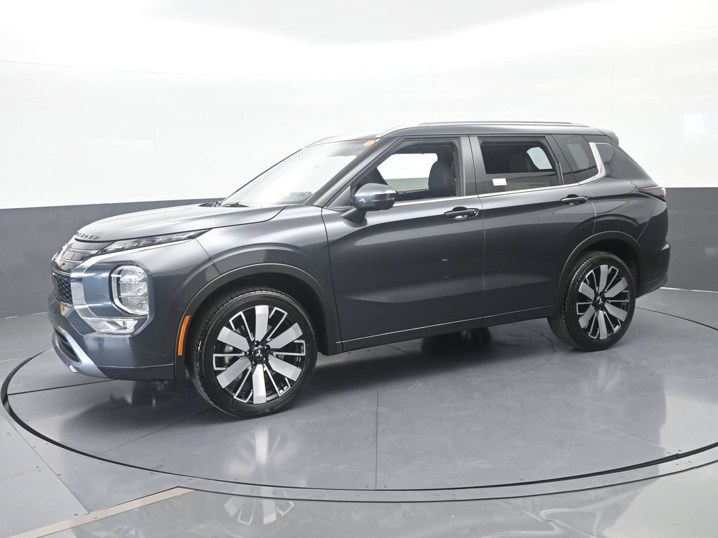 New 2026 Mitsubishi Outlander SEL FWD image 2