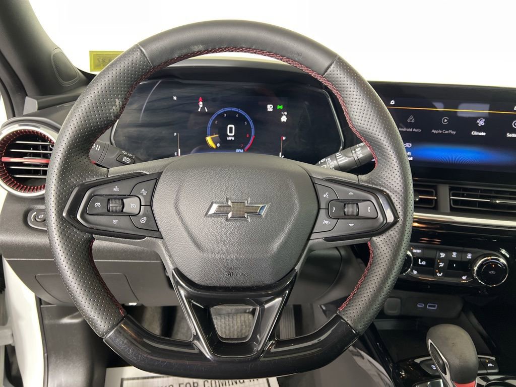 Used 2024 Chevrolet Trax RS w/ Sunroof Package image 15