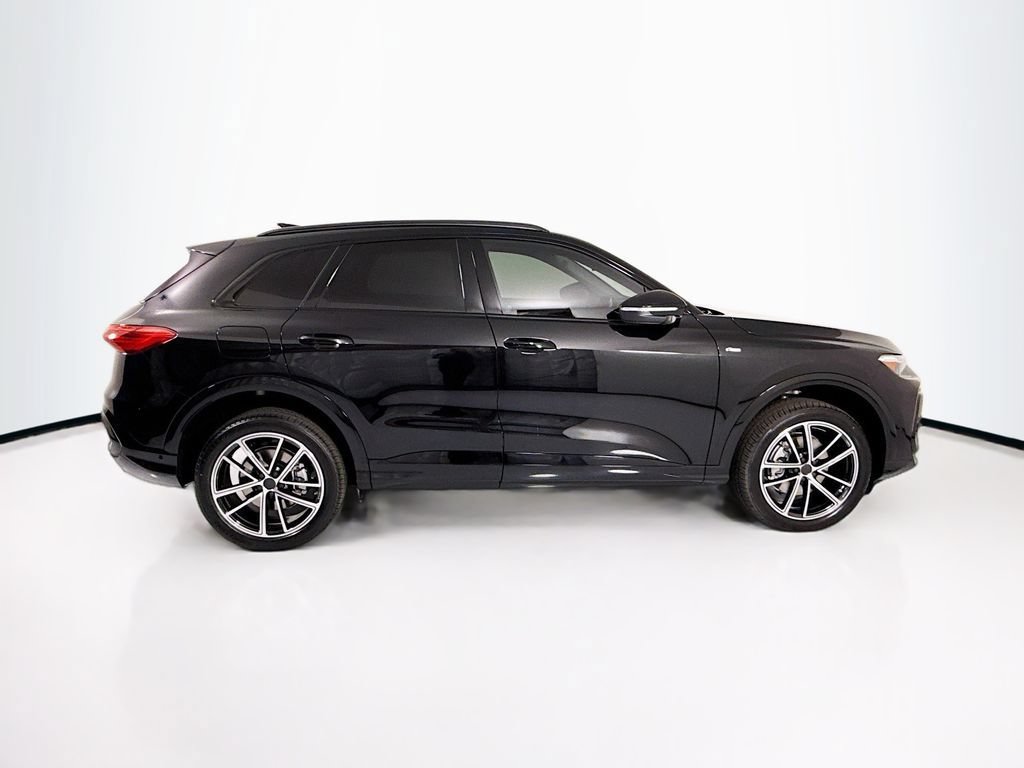 Used 2026 Audi Q5 Premium w/ Premium Plus AWD/4WD image 4